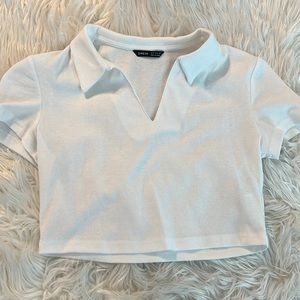 cropped collar shirt